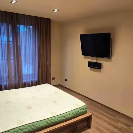 Fara Vecini, Liniste * Braşov